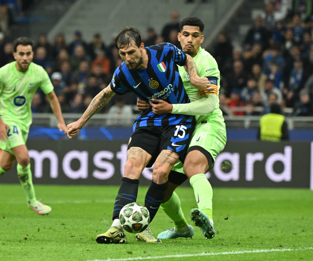 明显低于赛 明显低于赛