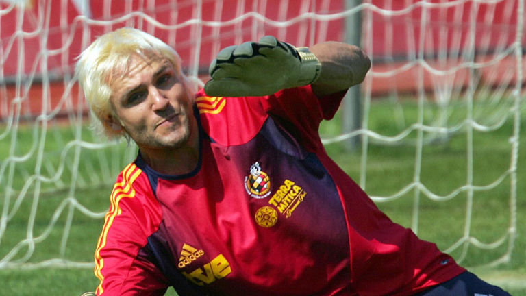 年轻后卫首 年轻后卫首