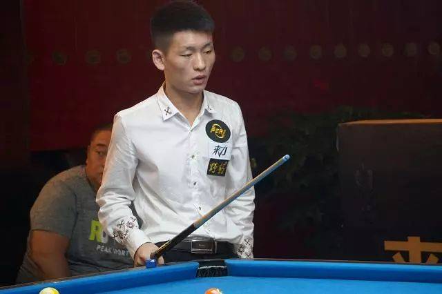 再次聚焦于 再次聚焦于